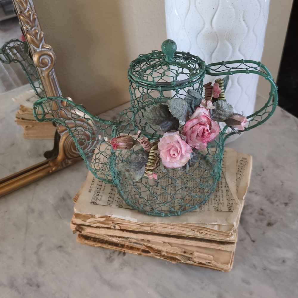 Vintage Green Chicken Wire Teapot  Vase W/ Lid & Florals- Cottagecore